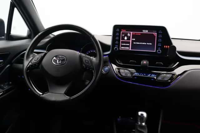 Toyota C-HR (2020) thumbnail 4