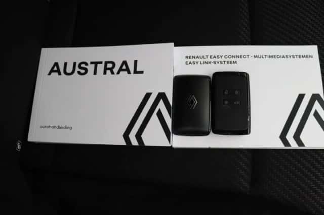 Renault Austral (2024) thumbnail 16