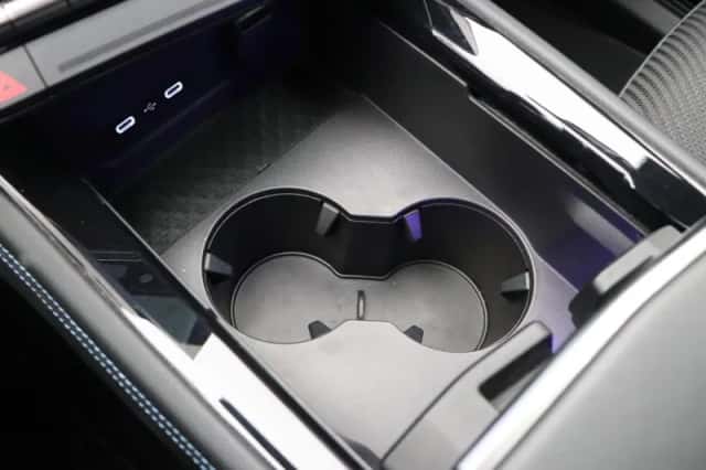 Renault Austral (2024) thumbnail 36
