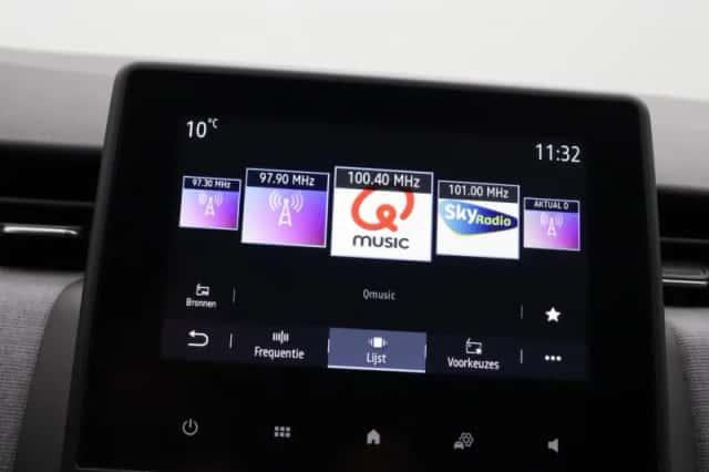 Renault Clio (2025) thumbnail 3