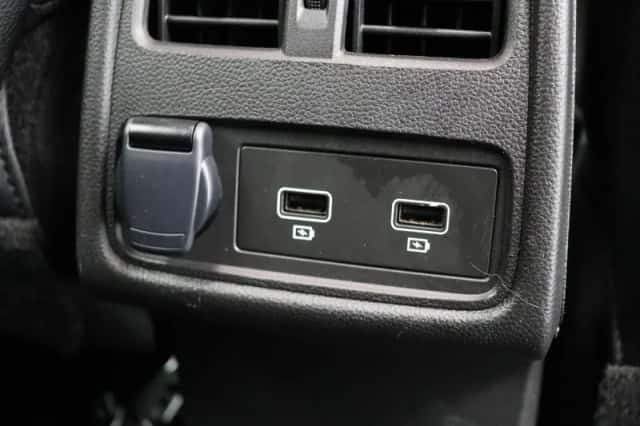 Renault Captur (2024) thumbnail 4