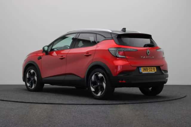 Renault Captur (2024) thumbnail 2