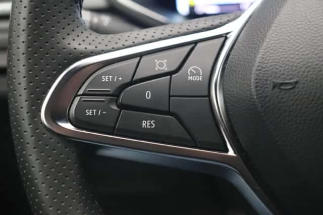 Renault Captur (2024) thumbnail 11