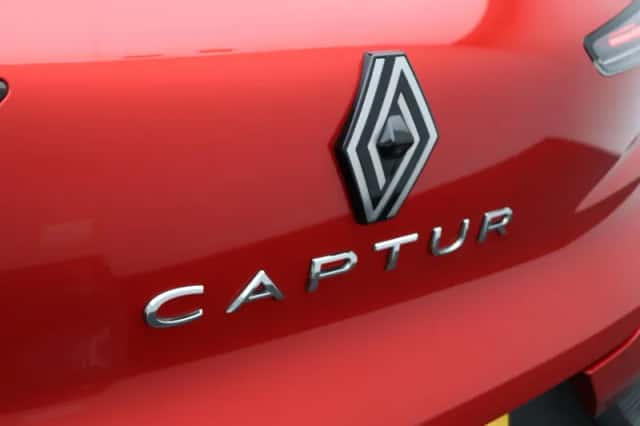 Renault Captur (2024) thumbnail 27