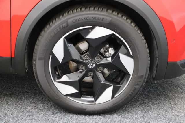 Renault Captur (2024) thumbnail 28