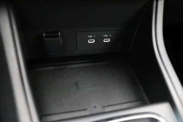 Renault Captur (2024) thumbnail 35