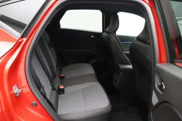 Renault Captur (2024) thumbnail 39