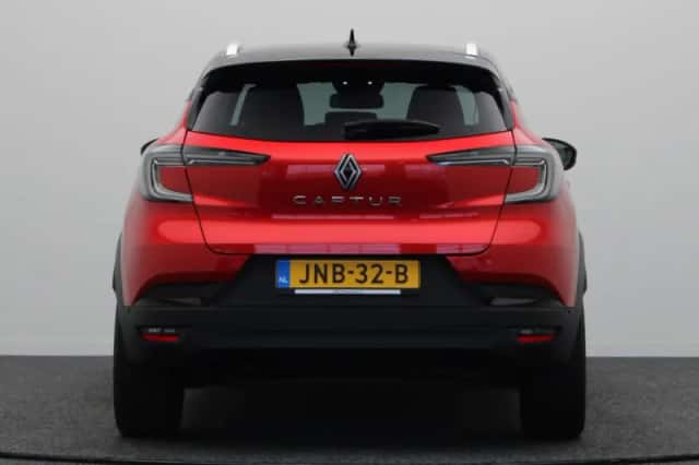 Renault Captur (2024) thumbnail 5