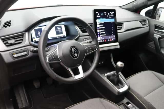Renault Captur (2024) thumbnail 45