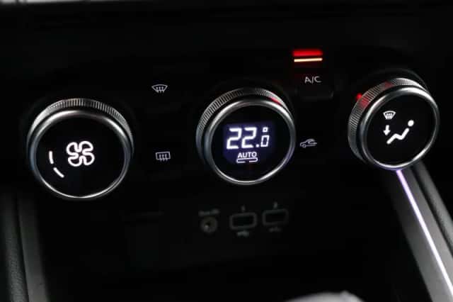 Renault Clio (2023) thumbnail 30