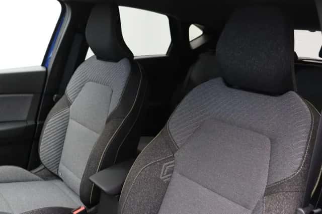 Renault Captur (2026) thumbnail 2