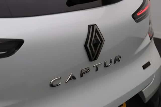Renault Captur (2025) thumbnail 41