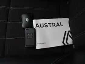 Renault Austral (2023) thumbnail 39