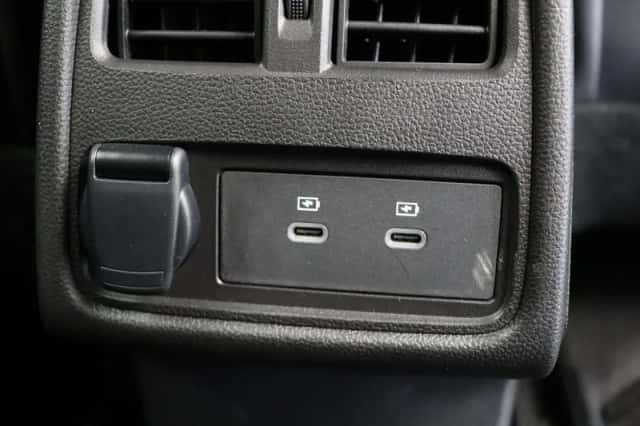 Renault Captur (2025) thumbnail 4