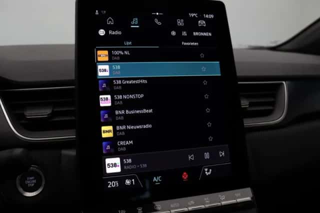 Renault Captur (2025) thumbnail 36