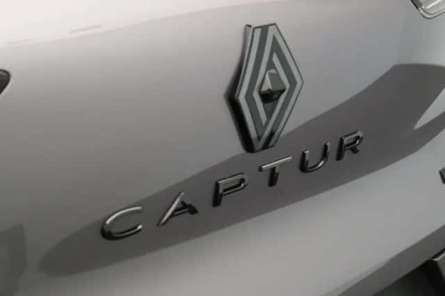 Renault Captur (2025) thumbnail 41