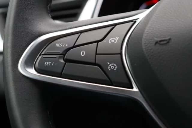 Renault Captur (2022) thumbnail 21