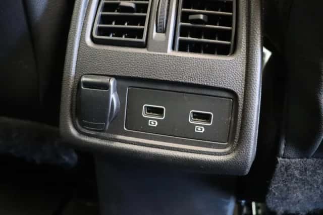 Renault Captur (2022) thumbnail 4