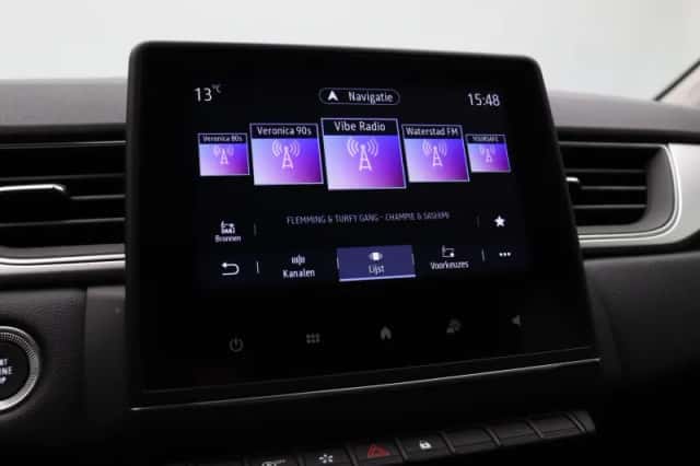 Renault Captur (2022) thumbnail 35