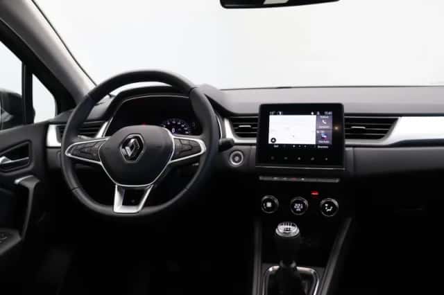 Renault Captur (2022) thumbnail 5