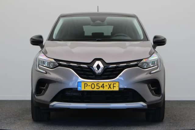 Renault Captur (2022) thumbnail 6