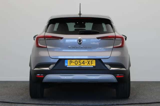Renault Captur (2022) thumbnail 7