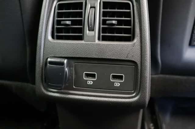 Renault Captur (2022) thumbnail 4