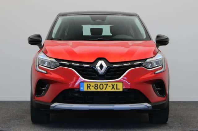 Renault Captur (2022) thumbnail 6
