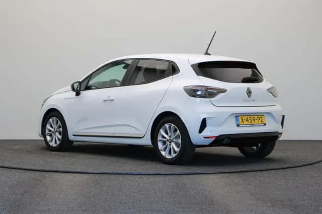 Renault Clio (2024) thumbnail 2