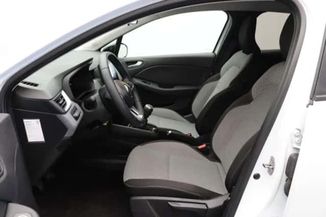Renault Clio (2024) thumbnail 18