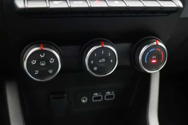 Renault Clio (2024) thumbnail 28