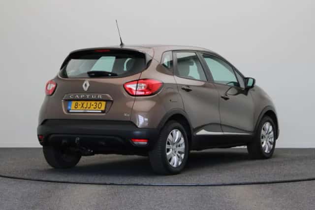 Renault Captur (2014) thumbnail 11