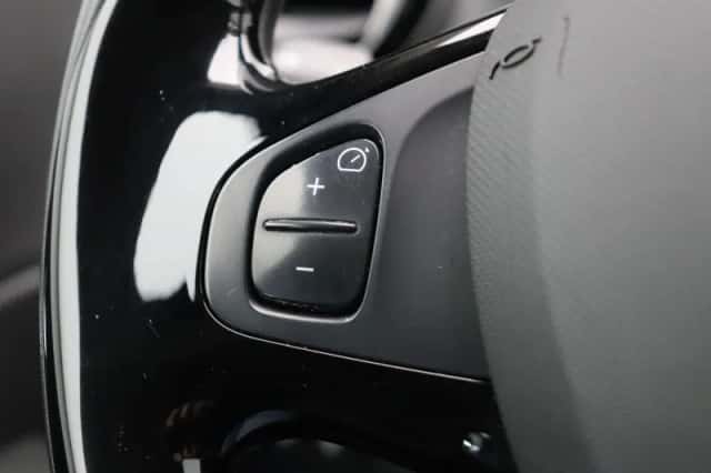 Renault Captur (2014) thumbnail 19