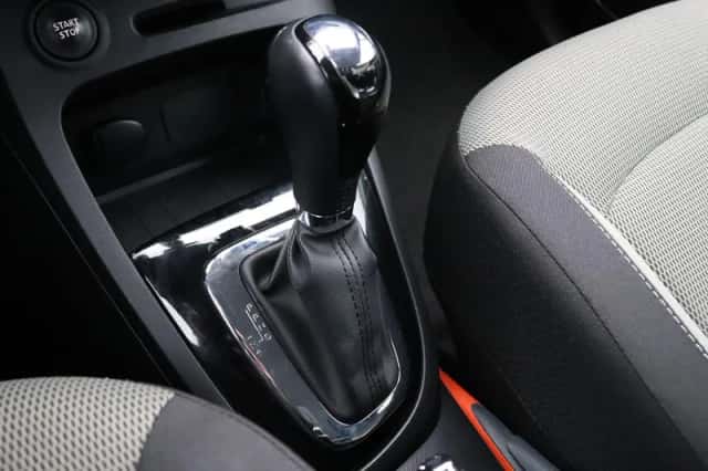 Renault Captur (2014) thumbnail 26
