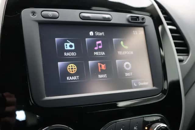 Renault Captur (2014) thumbnail 29