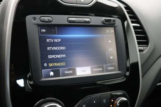 Renault Captur (2014) thumbnail 31
