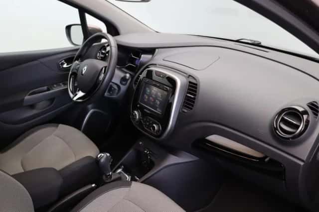 Renault Captur (2014) thumbnail 5