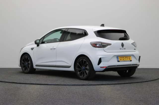 Renault Clio (2024) thumbnail 2