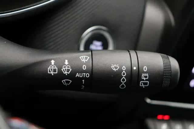 Renault Clio (2024) thumbnail 24