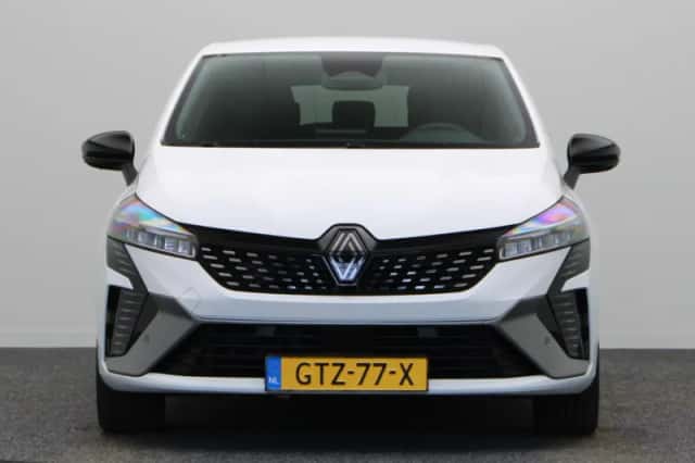 Renault Clio (2024) thumbnail 6