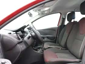 Renault Clio (2015) thumbnail 4