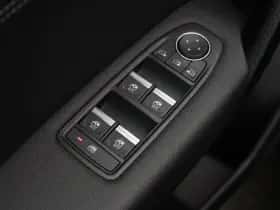 Renault Captur (2023) thumbnail 42