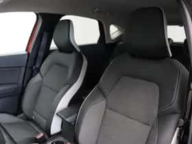 Renault Captur (2020) thumbnail 35