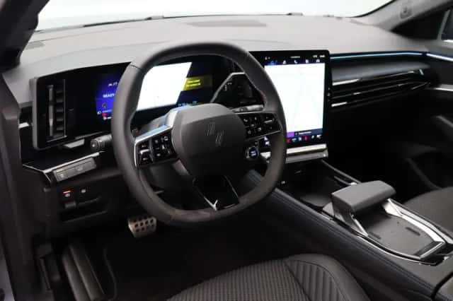 Renault Austral (2025) thumbnail 18