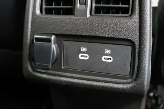 Renault Captur (2025) thumbnail 4
