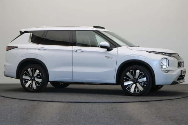 Mitsubishi Outlander (2026) thumbnail 13
