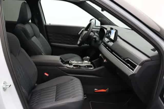 Mitsubishi Outlander (2026) thumbnail 16