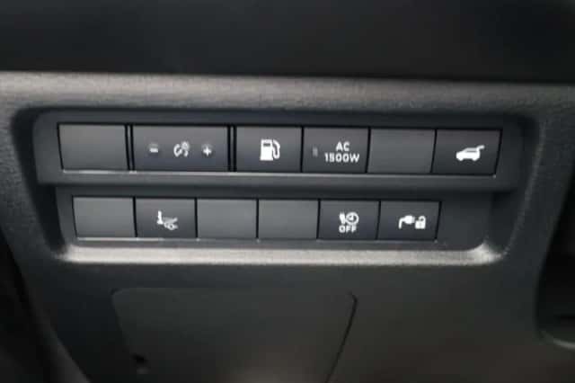 Mitsubishi Outlander (2026) thumbnail 25