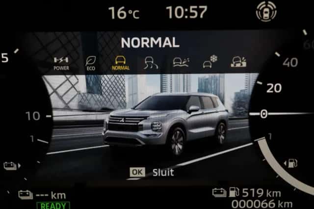 Mitsubishi Outlander (2026) thumbnail 33
