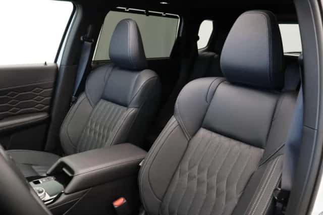 Mitsubishi Outlander (2026) thumbnail 41